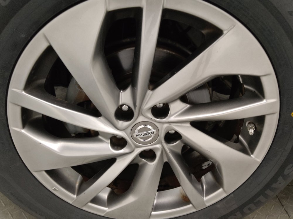 Used 2015 Nissan Rogue SL FWD image 31