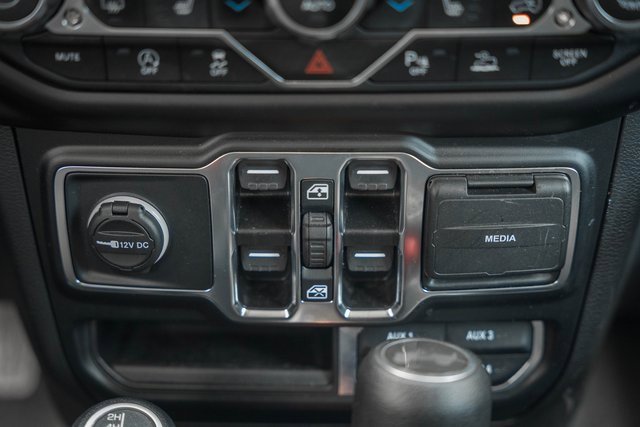 Used 2022 Jeep Wrangler Unlimited Sahara w/ Dual Top Group image 25