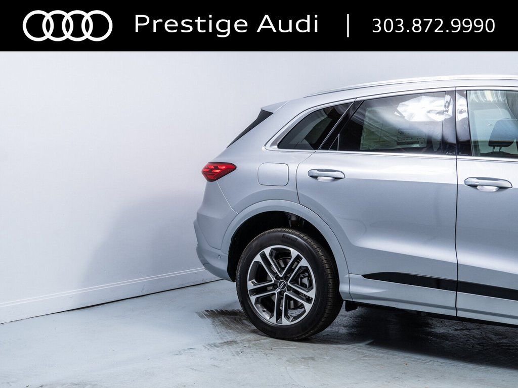 Used 2025 Audi Q5 Premium w/ Convenience Package AWD/4WD image 12