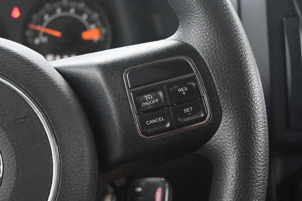 Used 2014 Jeep Patriot Sport w/ Power Value Group AWD/4WD image 22