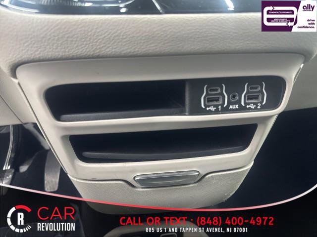 Used 2021 Chrysler Pacifica Touring-L image 20