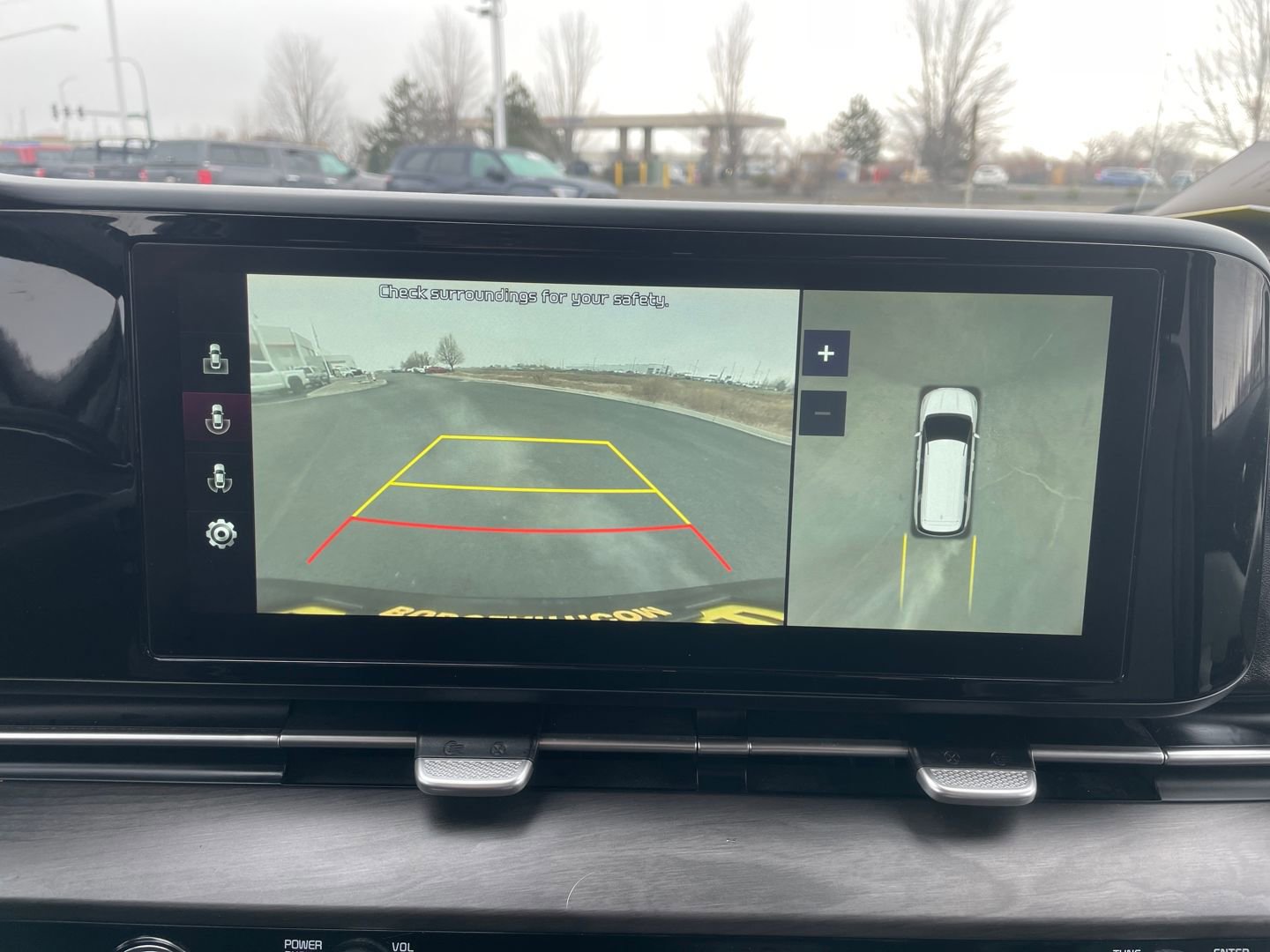 Used 2022 Kia Carnival SX image 30