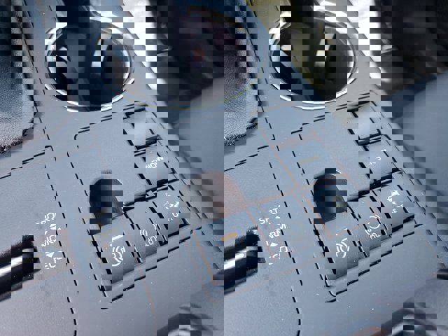 Used 2023 Toyota Highlander XSE image 25