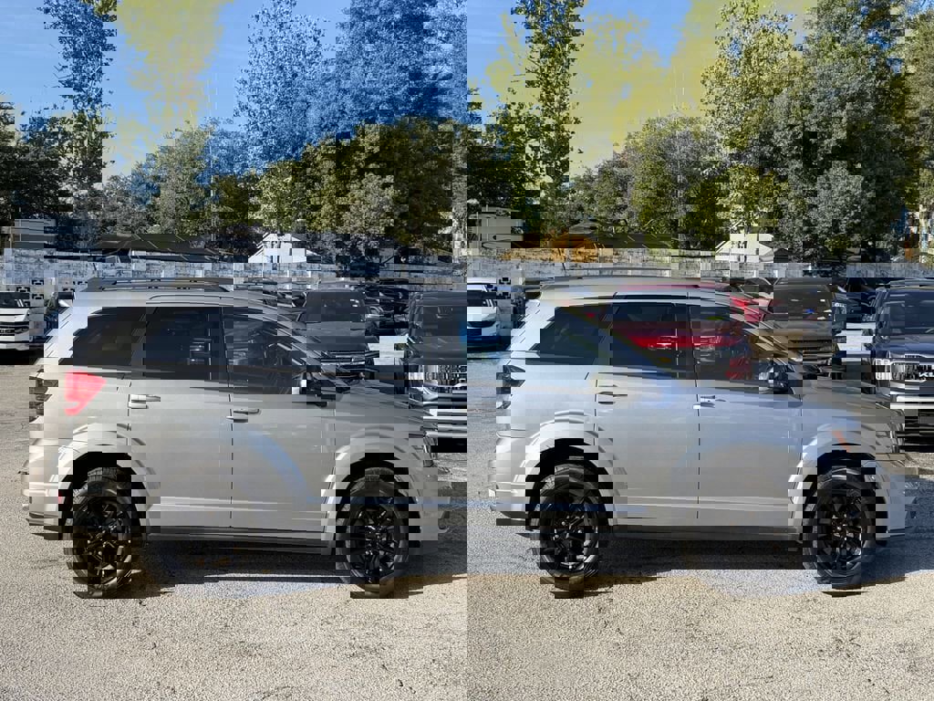 Used 2019 Dodge Journey SE w/ Connectivity Group image 4