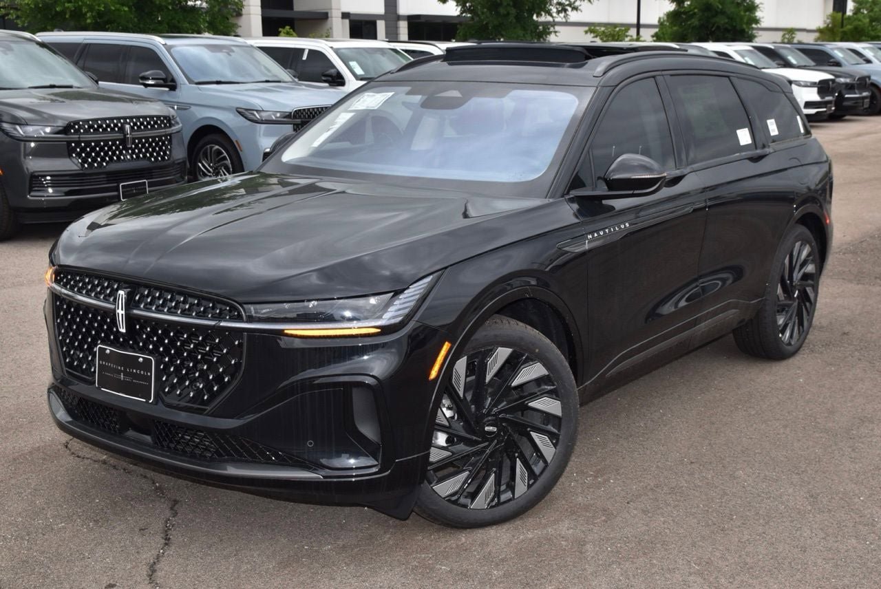 New 2026 Lincoln Nautilus Reserve w/ Jet Appearance Package AWD/4WD image 19