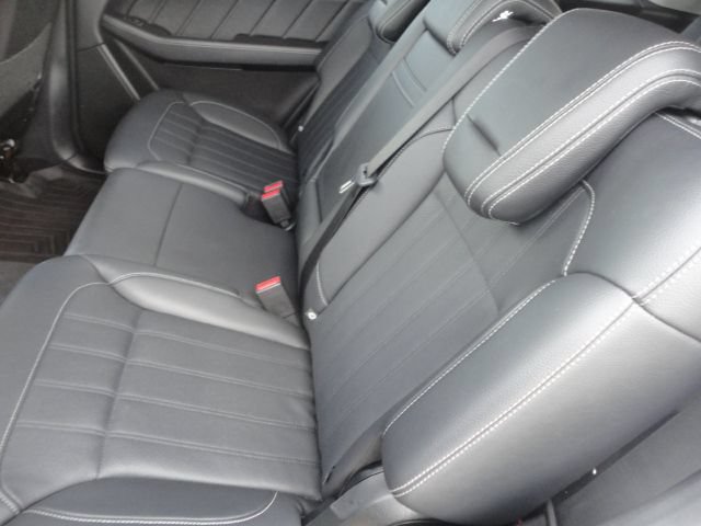 Used 2016 Mercedes-Benz GL 320 BlueTEC 4MATIC image 11