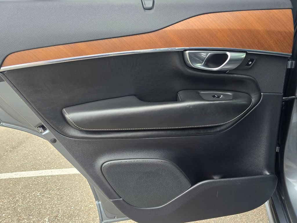 Used 2018 Volvo XC90 T6 Inscription w/ Convenience Package AWD/4WD image 16