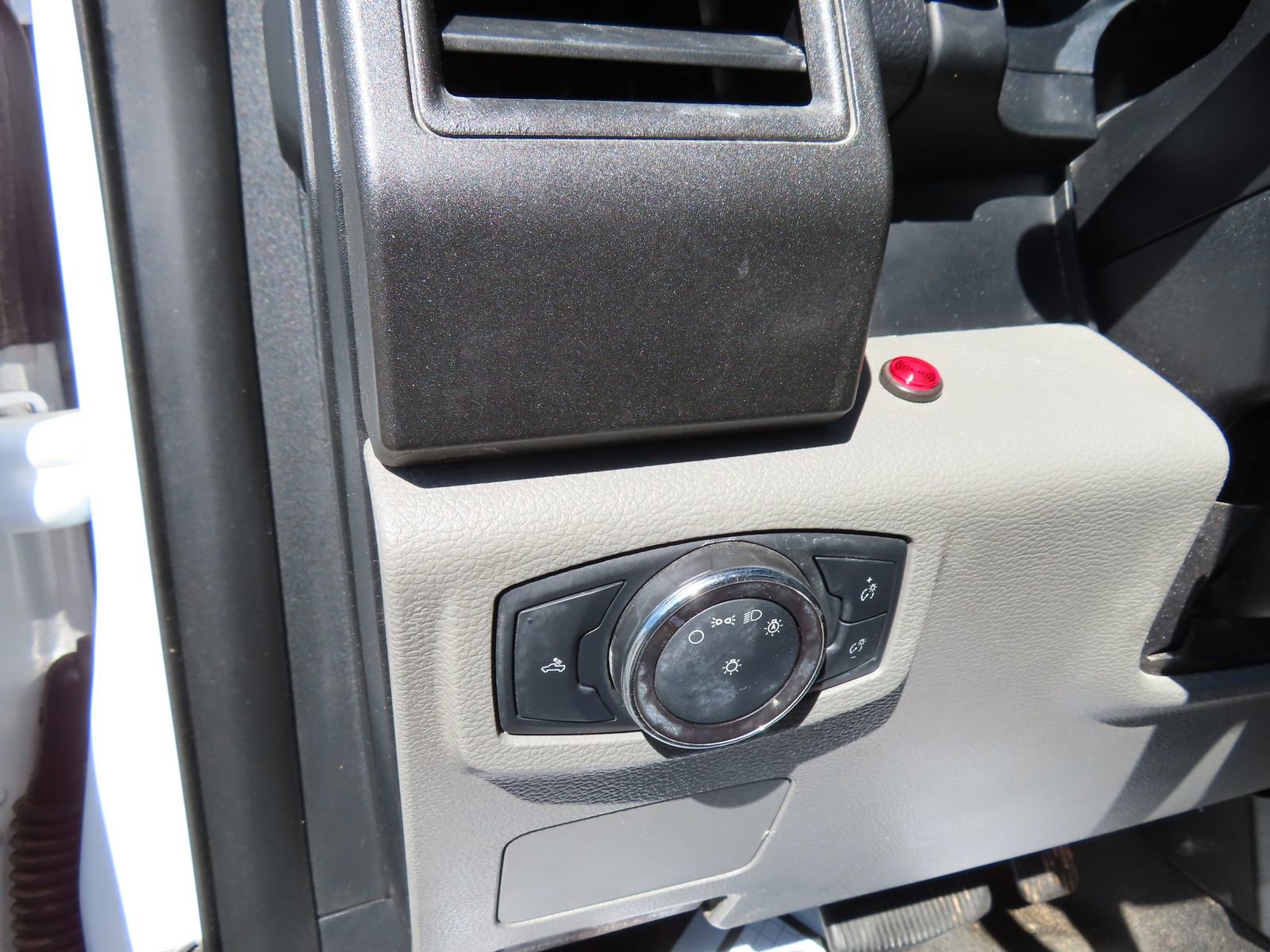 Used 2019 Ford F550 2WD Regular Cab Super Duty image 20