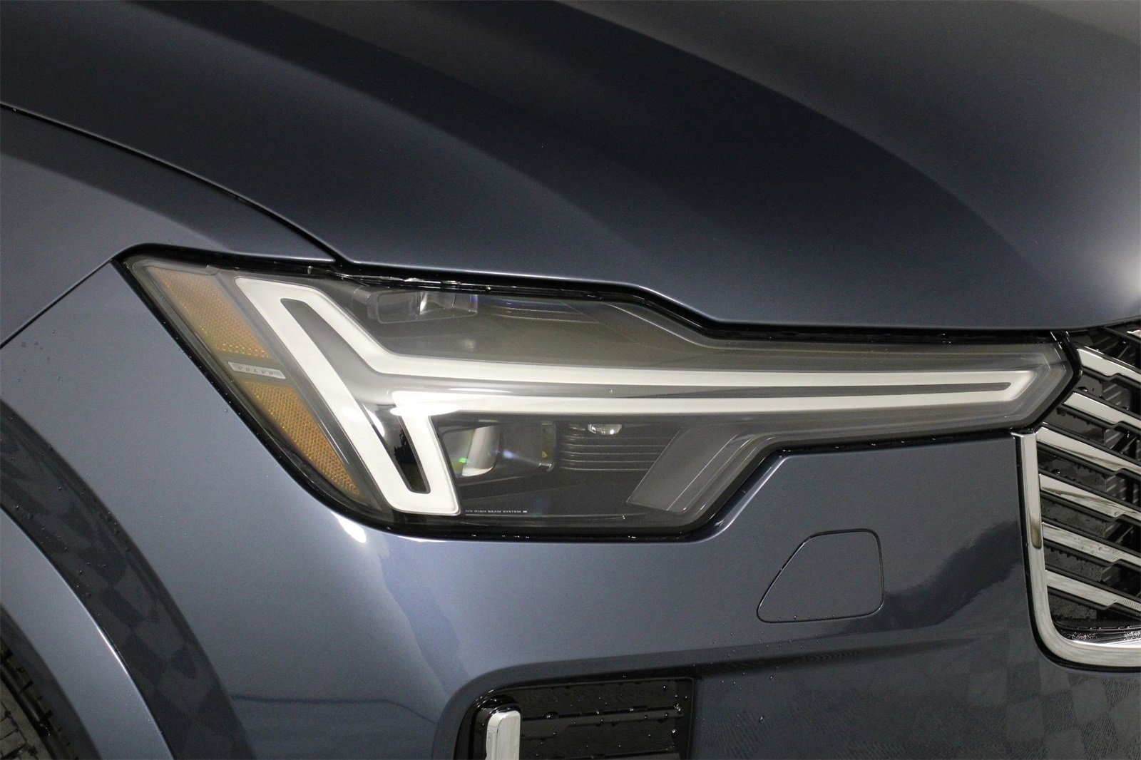 New 2026 Volvo XC90 B6 Ultra image 14