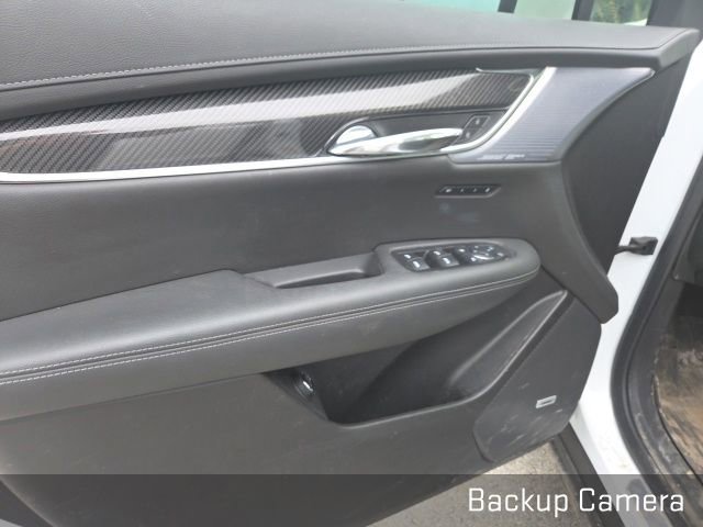 Used 2024 Cadillac XT6 Sport w/ Technology Package AWD/4WD image 10