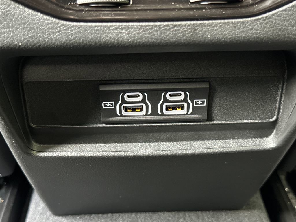 Used 2025 Jeep Grand Cherokee Laredo w/ Trailer Tow Package image 36