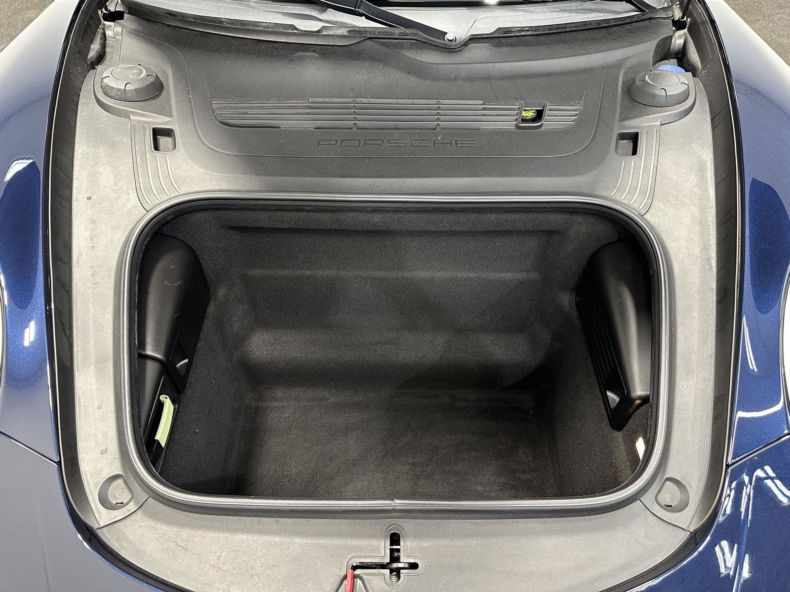 Certified 2018 Porsche 911 Carrera RWD image 34