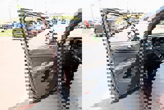 New 2026 Volkswagen Atlas Cross Sport SEL Premium R-Line image 11