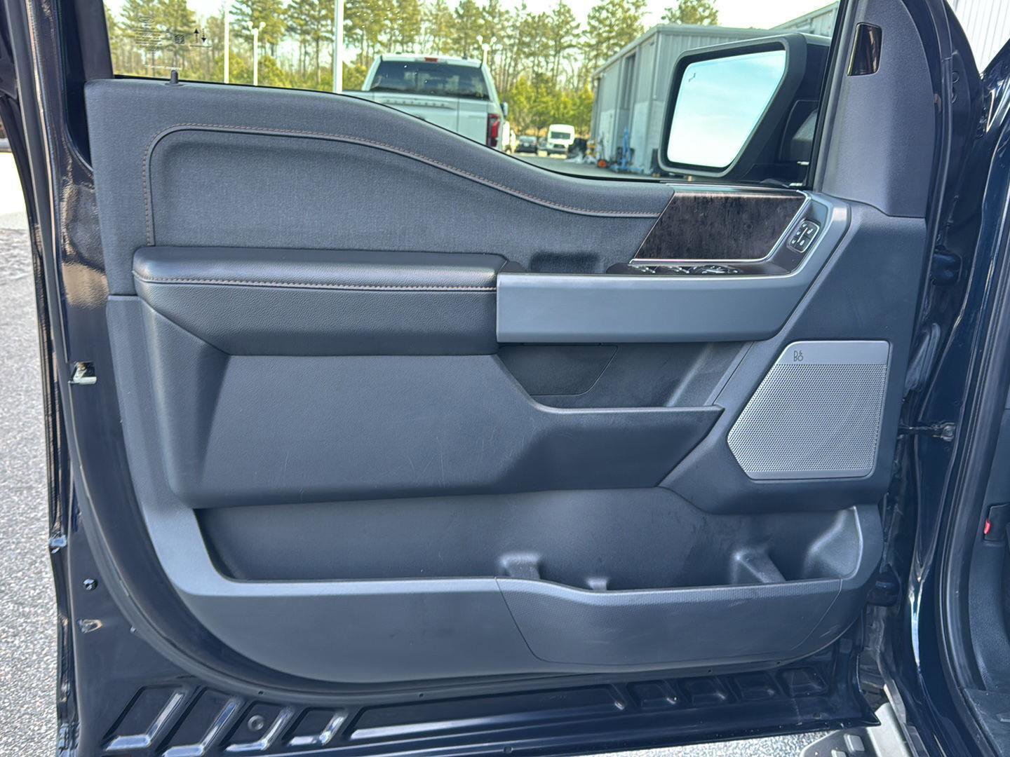 Used 2023 Ford F150 Lightning Lariat image 14