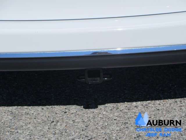 Used 2022 Chrysler Pacifica Touring-L image 6