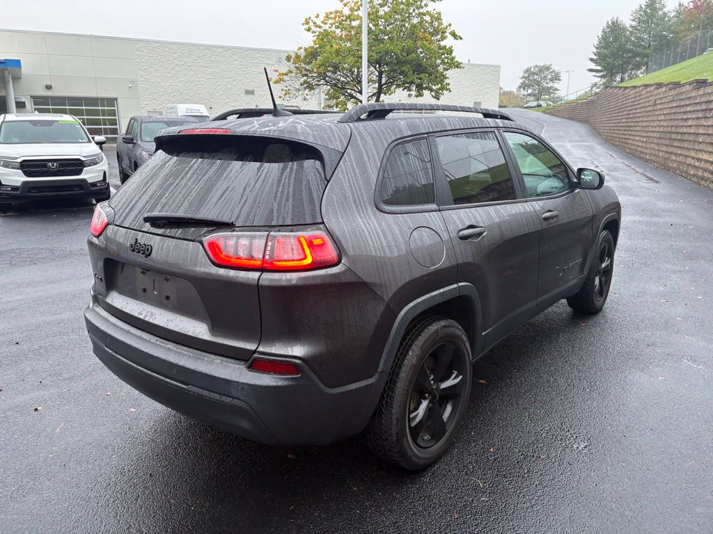 Used 2021 Jeep Cherokee Latitude Plus AWD/4WD image 7
