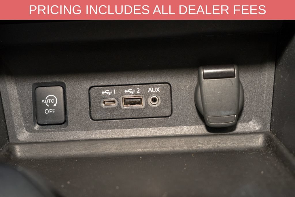 Used 2024 Nissan Sentra SV FWD image 14