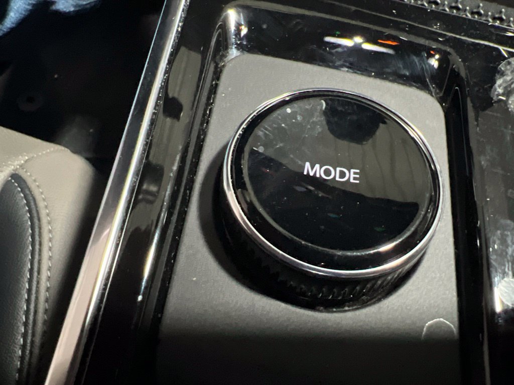 Used 2026 Chevrolet Equinox LT w/ Convenience Package II FWD image 36