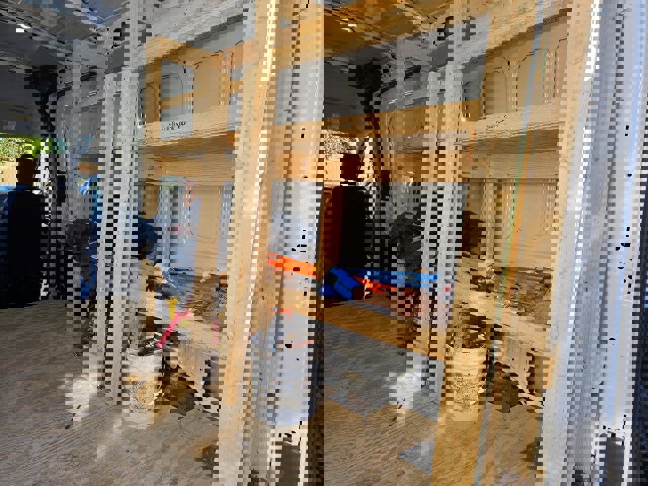 Used 2022 Ford E-Transit Medium Roof image 25