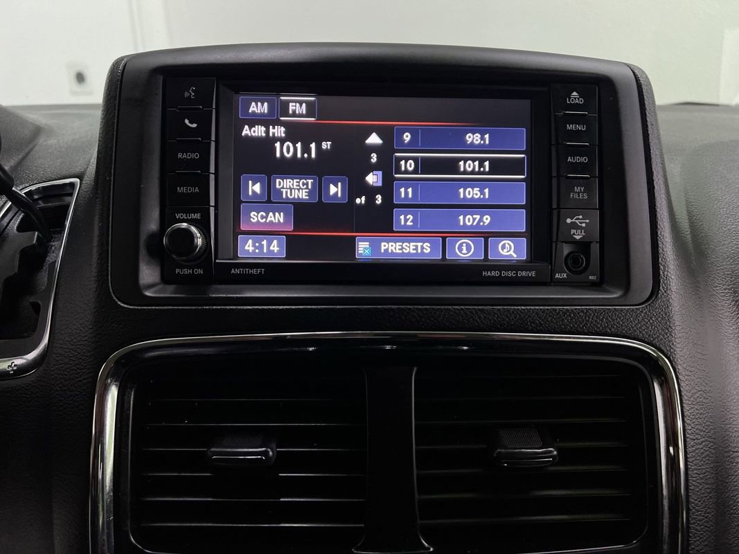 Used 2019 Dodge Grand Caravan SE FWD image 20