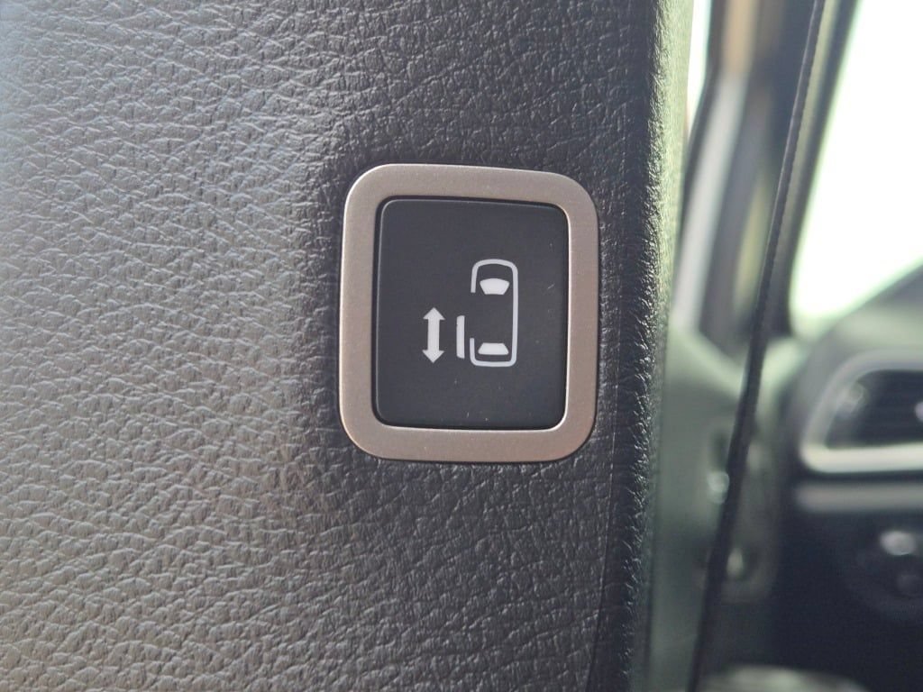 New 2027 Chrysler Pacifica Select AWD/4WD image 21