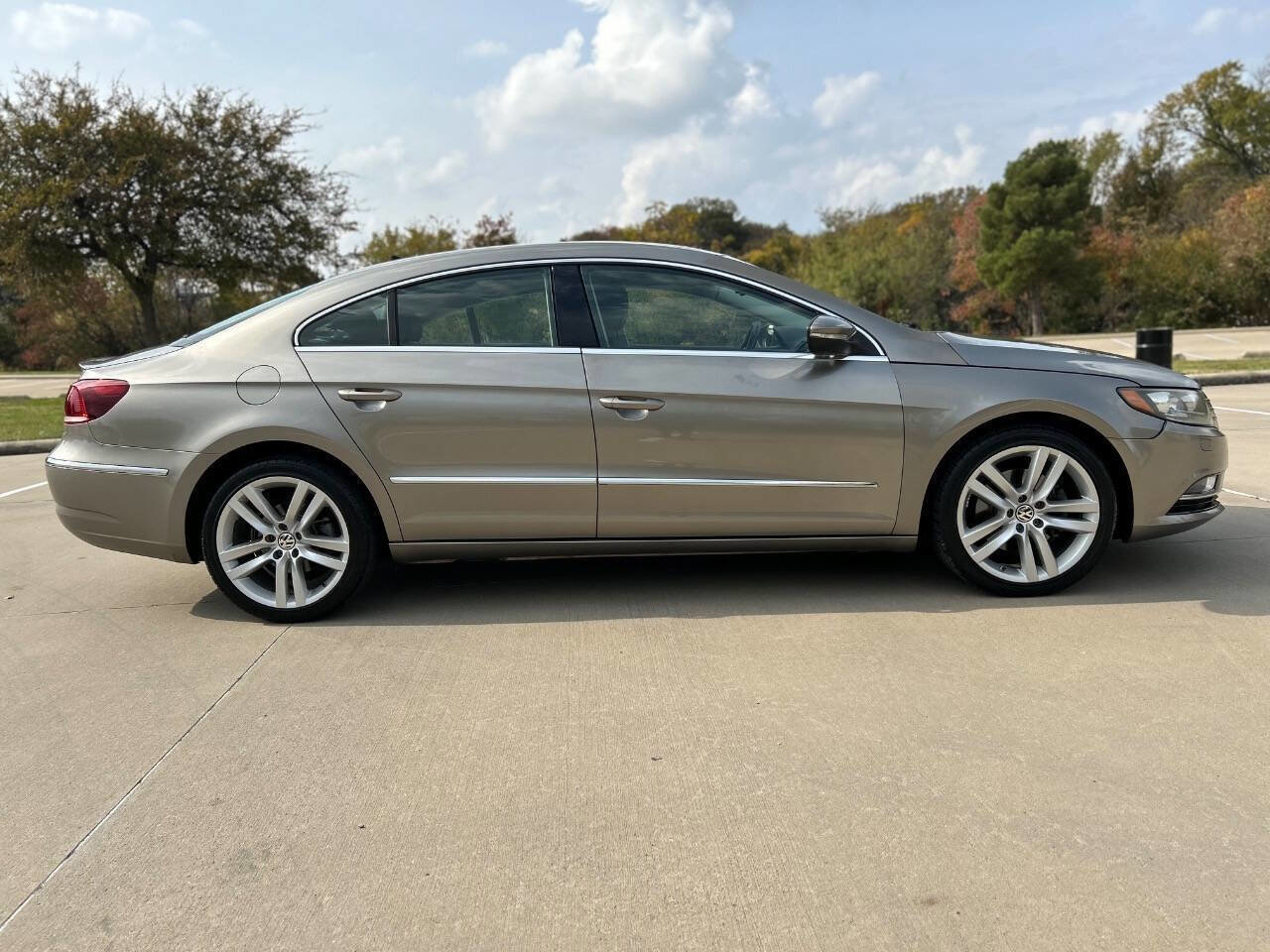 Used 2013 Volkswagen CC Lux image 5