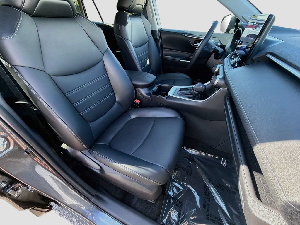 Used 2023 Toyota RAV4 XLE Premium FWD image 15