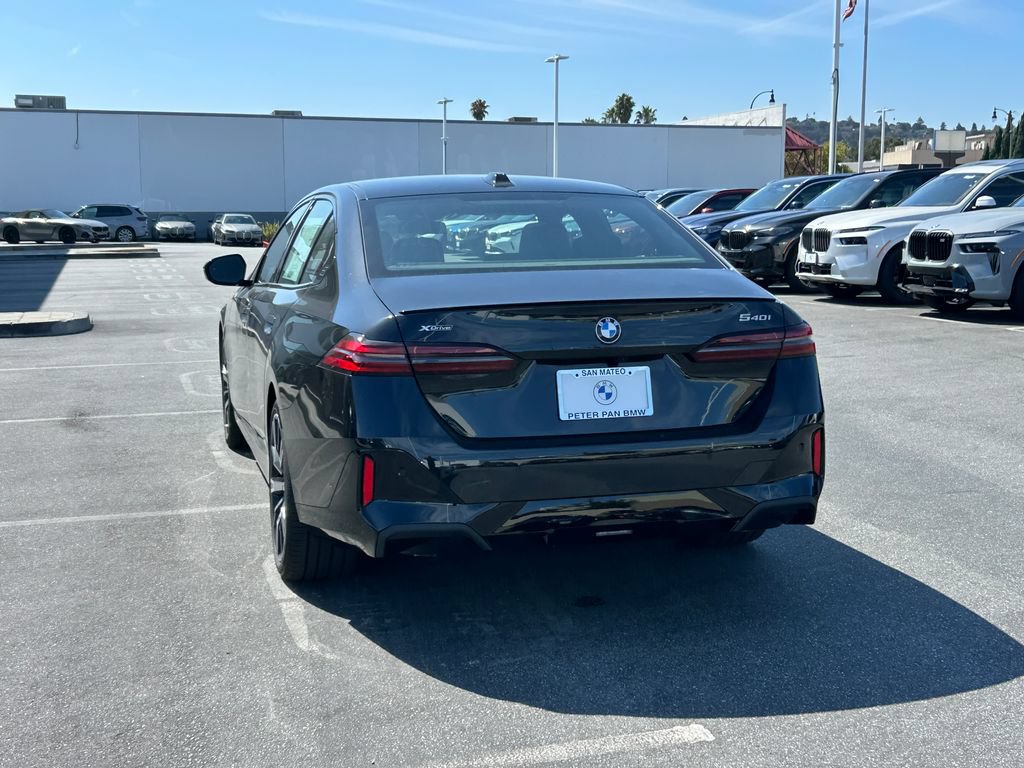 New 2027 BMW 540i xDrive w/ M Sport Package AWD/4WD image 3