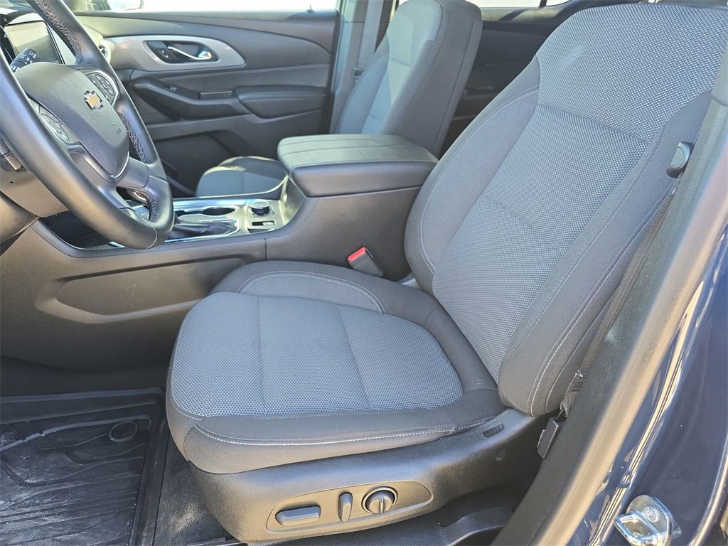 Used 2023 Chevrolet Traverse LT w/ LPO, Floor Liner Package image 20