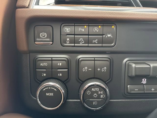 New 2026 Chevrolet Suburban High Country w/ Sun And Tow Package image 21