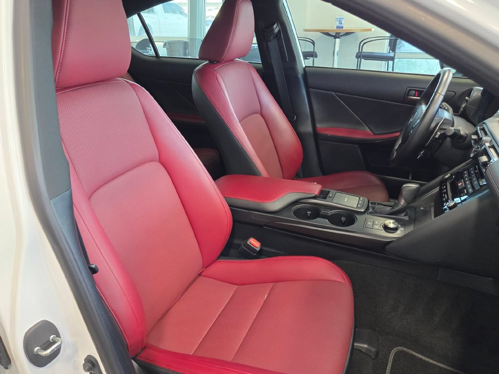 Used 2024 Lexus IS 350 F Sport RWD image 28