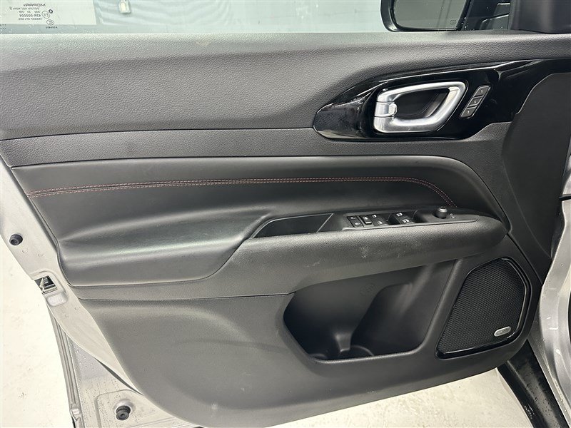 Used 2023 Jeep Compass Trailhawk w/ Trailhawk Elite Group AWD/4WD image 19