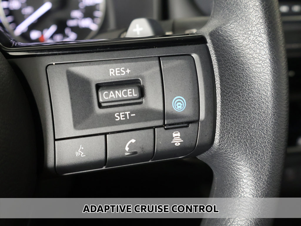 Used 2023 Nissan Rogue SV AWD/4WD image 3