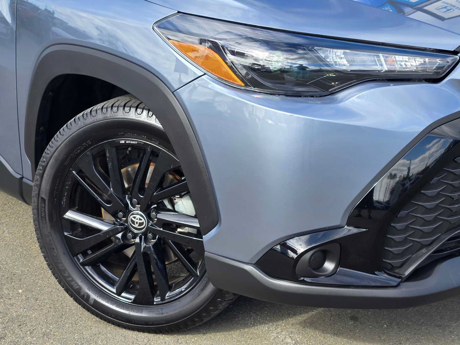 Used 2024 Toyota Corolla Cross AWD Hybrid image 9