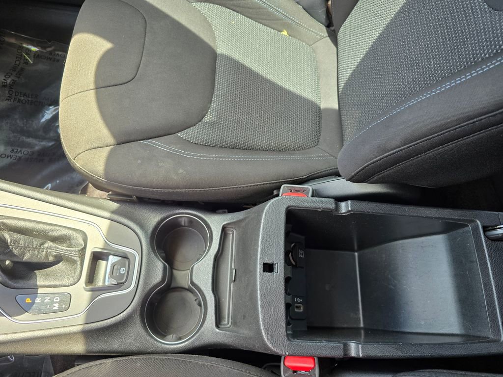 Certified 2019 Jeep Cherokee Latitude w/ Popular Appearance Group image 27