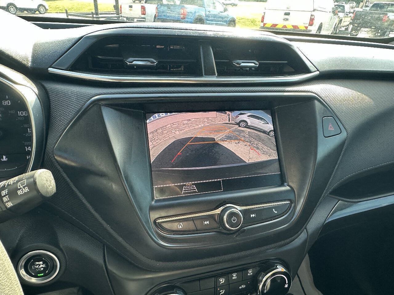 Used 2022 Chevrolet TrailBlazer LT FWD image 13