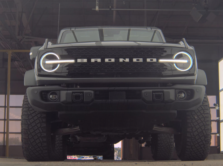 Certified 2023 Ford Bronco Wildtrak AWD/4WD image 9