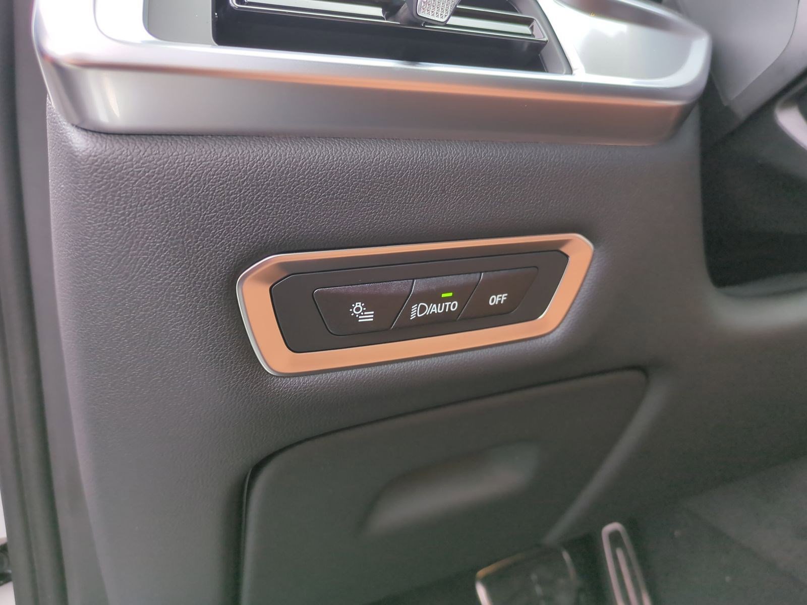 Used 2026 BMW X7 xDrive40i w/ M Sport Package image 17