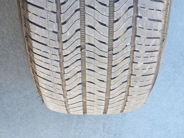 Used 2025 GMC Acadia Elevation image 12