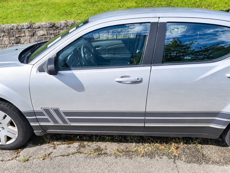 Used 2011 Dodge Avenger Express FWD image 23