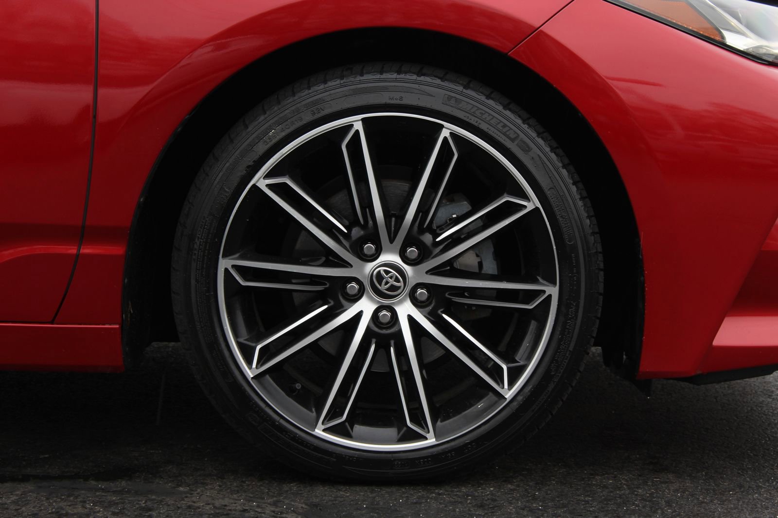 Used 2022 Toyota Avalon Touring image 28