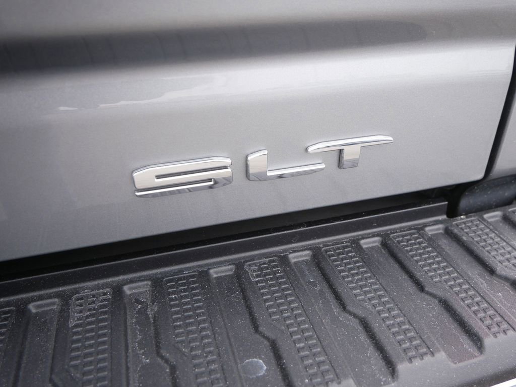 Used 2026 GMC Sierra 3500 SLT w/ SLT Premium Package image 12