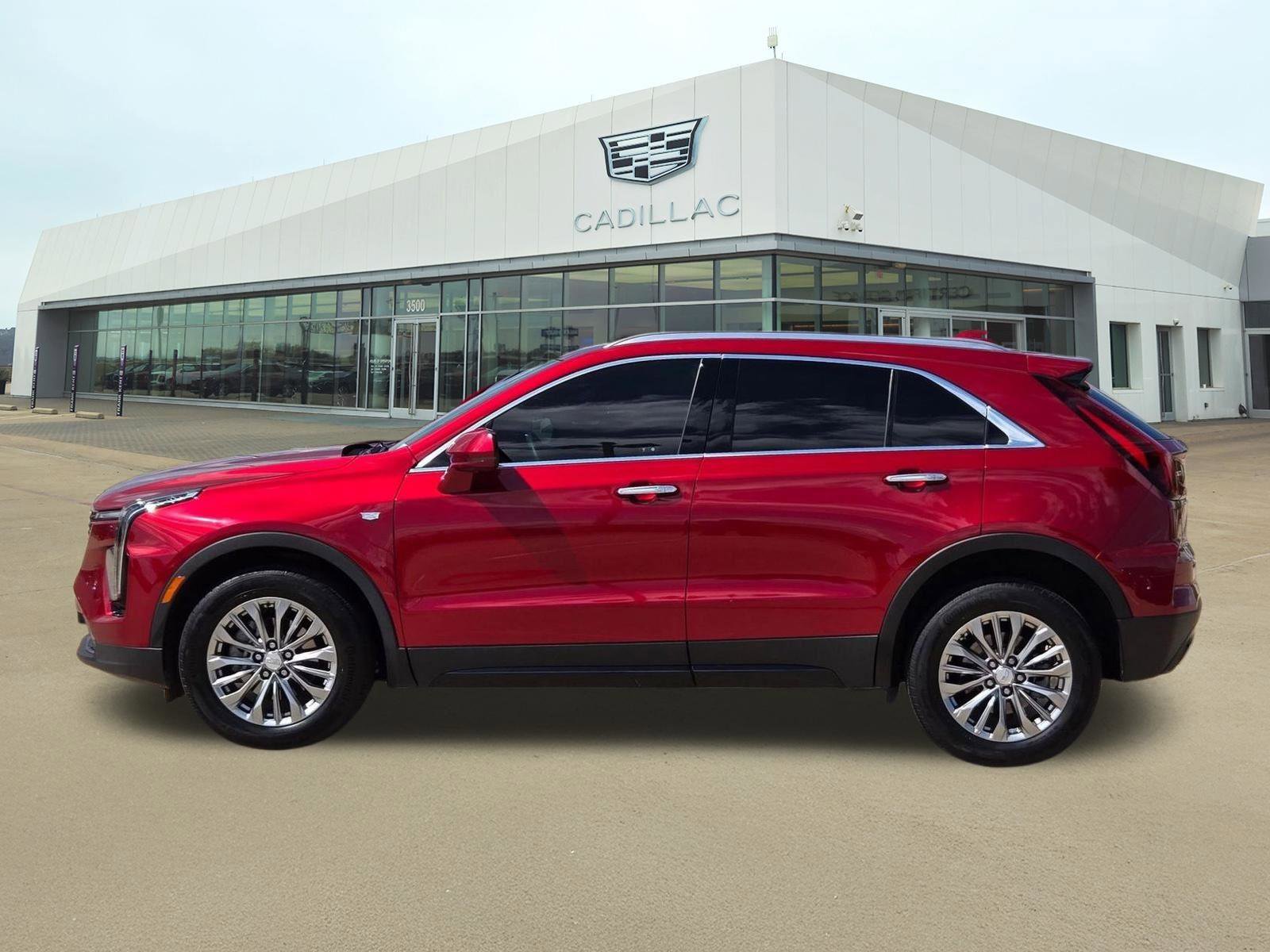 Used 2024 Cadillac XT4 Premium Luxury w/ Cold Weather Package FWD image 3
