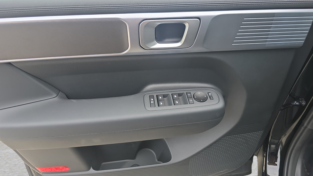 New 2026 Hyundai Santa Fe SE FWD image 16