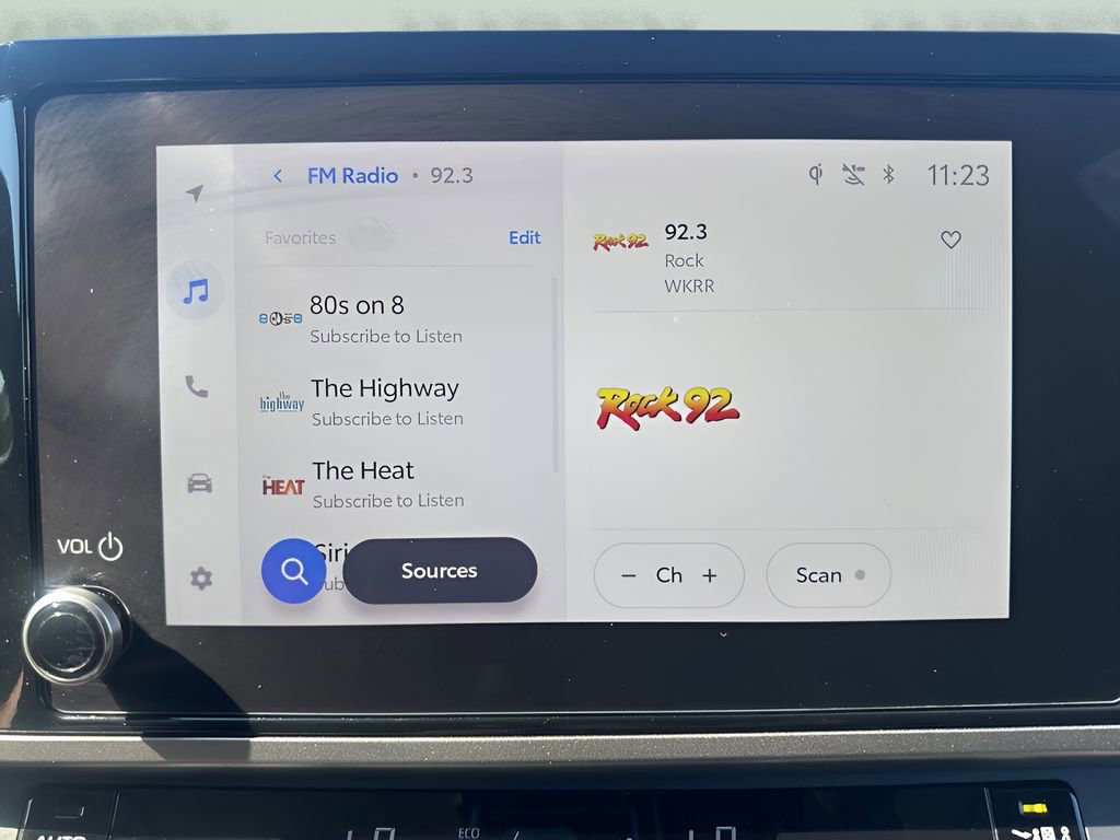 Used 2025 Toyota Camry LE image 16