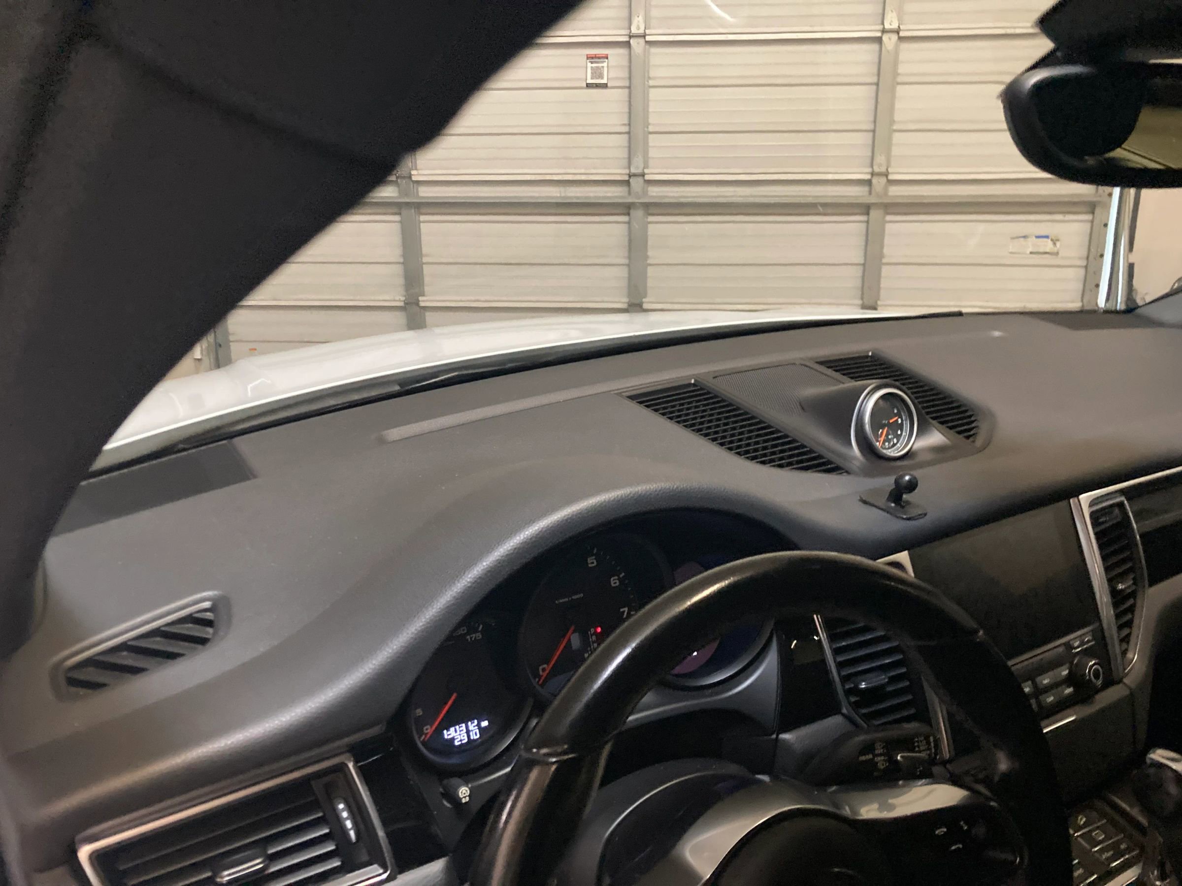Used 2017 Porsche Macan AWD/4WD image 39