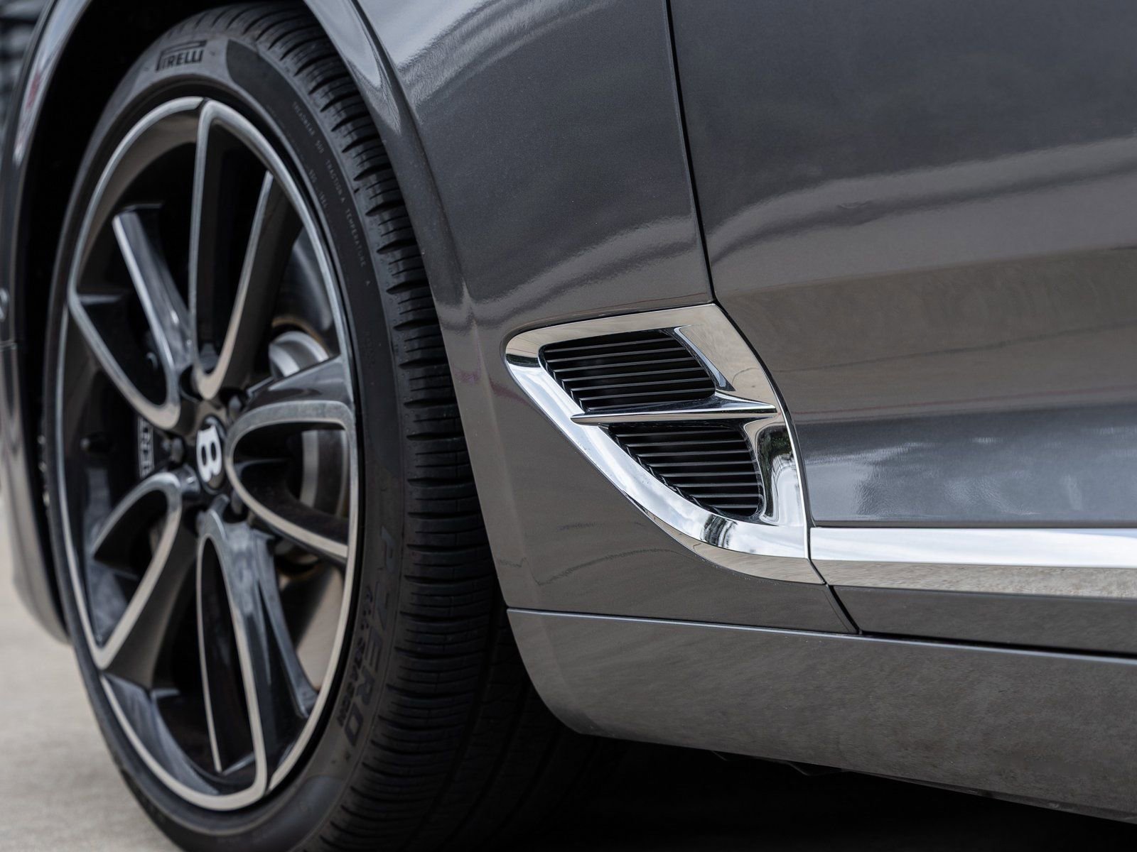 Used 2022 Bentley Continental GT image 15