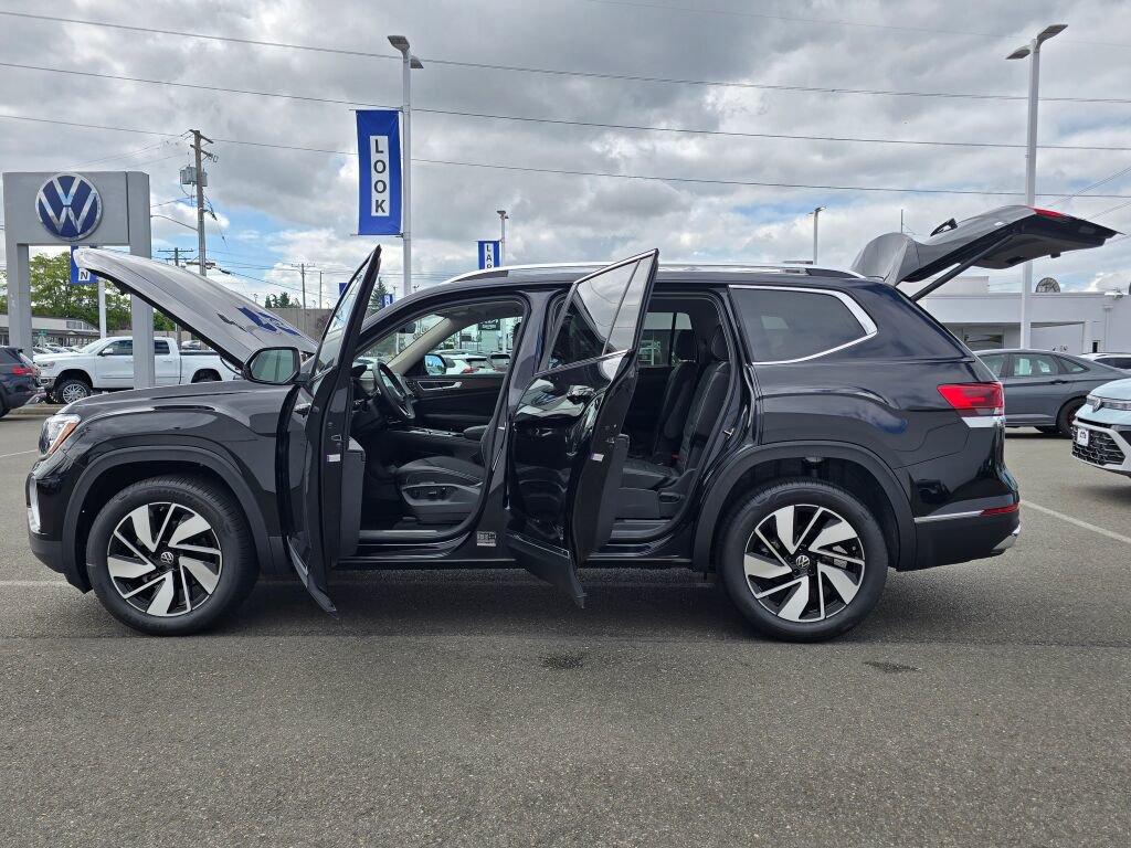New 2025 Volkswagen Atlas SEL image 17