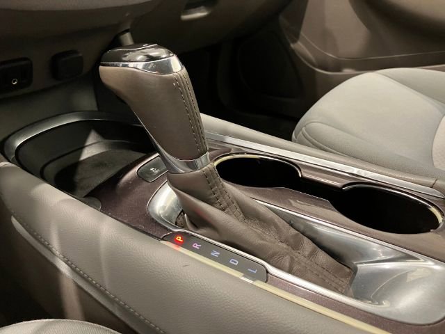 Used 2018 Chevrolet Malibu LT w/ Driver Confidence Package image 32