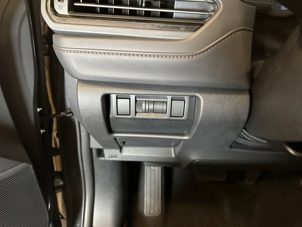 Used 2025 Subaru Forester Touring AWD/4WD image 19